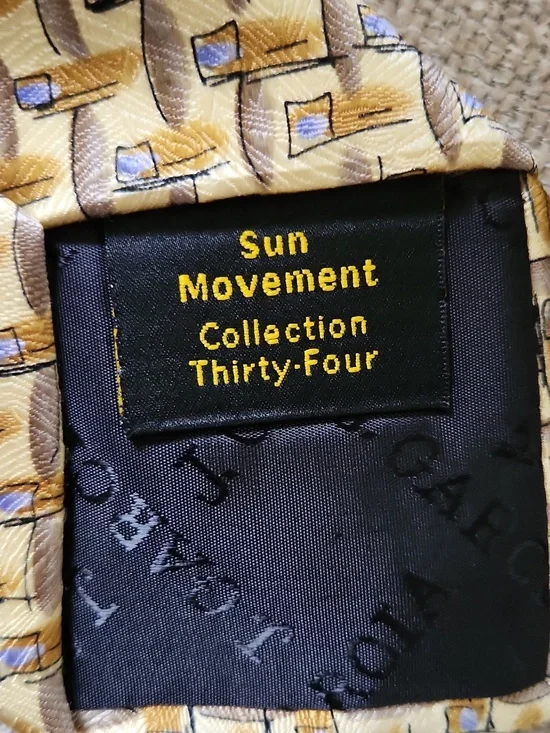 Vintage Jerry Garcia Sun Movement Collection Thirty-Four 100% Silk Tie. - Picture 4 of 6